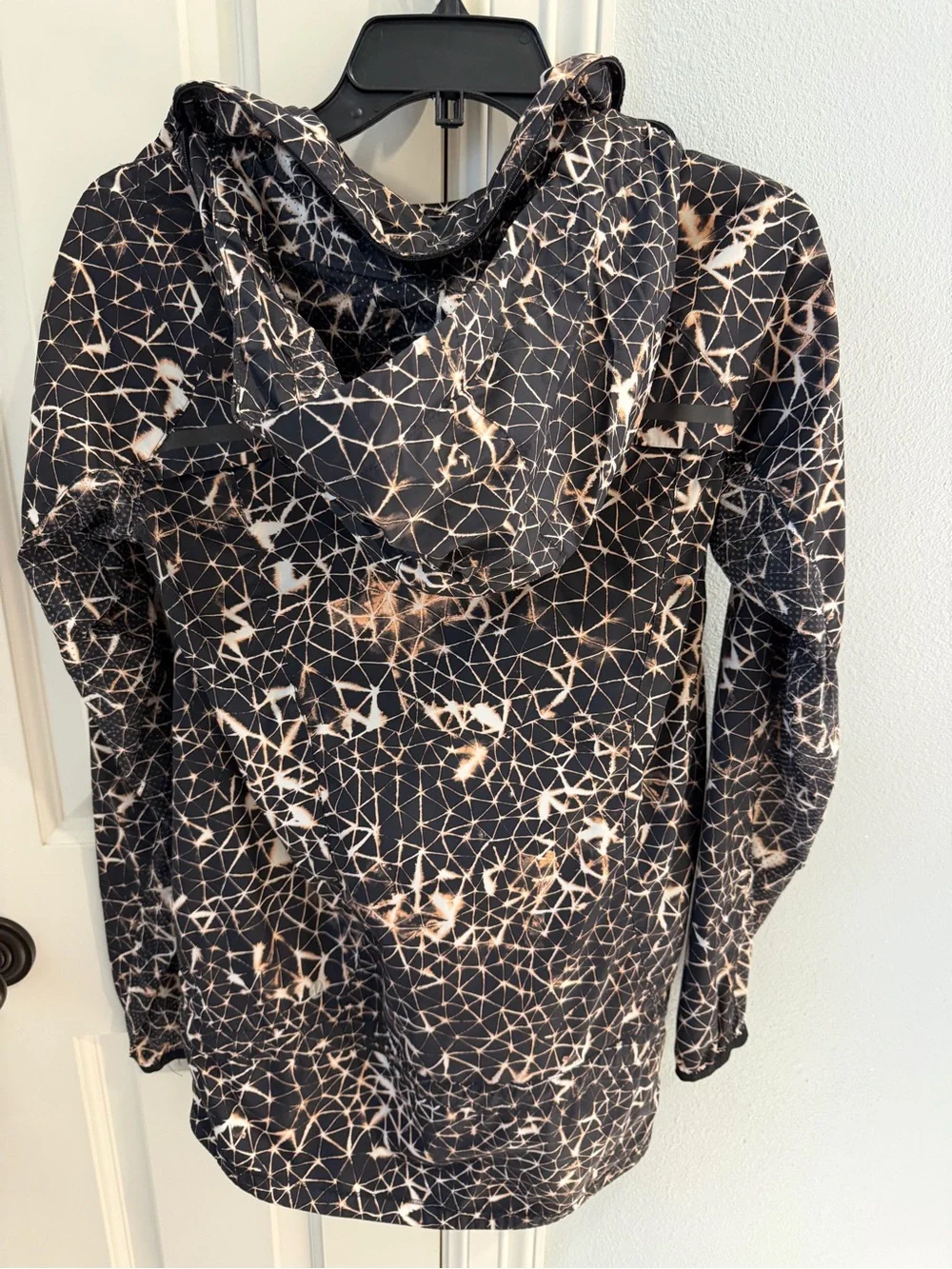 lululemon athletica Black and Cream Geometric Zip Jacket